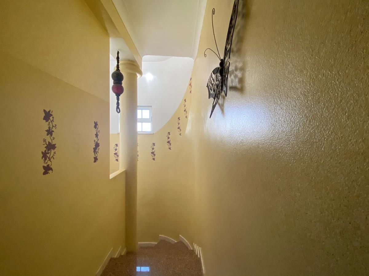 Lagos Marina Guest House Екстериор снимка